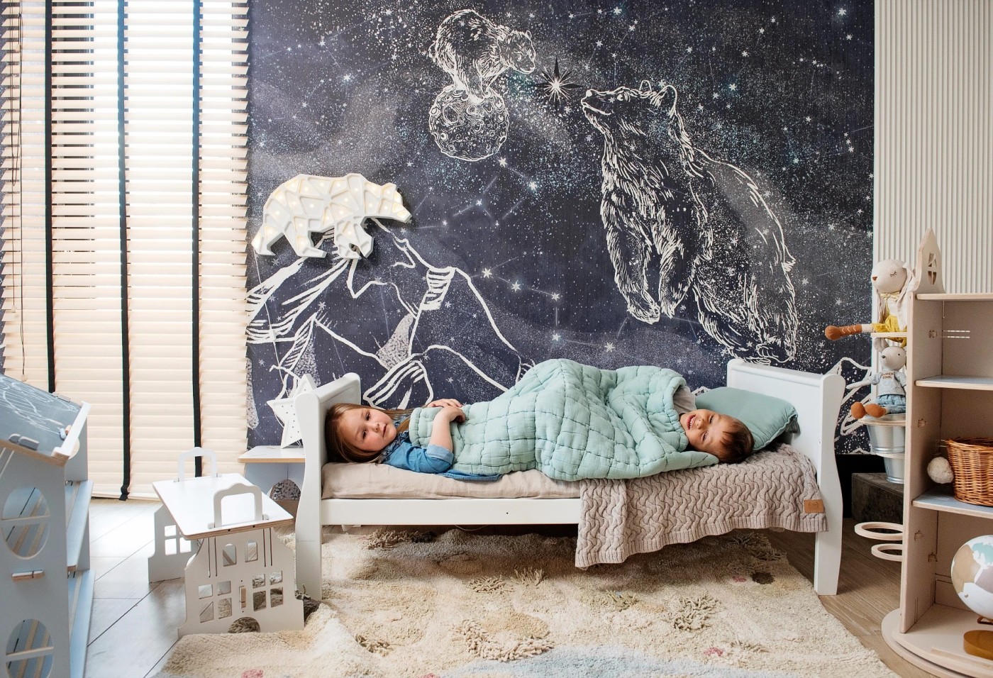 NOCNE NIEBO - niedźwiadki - stonowana tapeta do pokoju dziecięcego