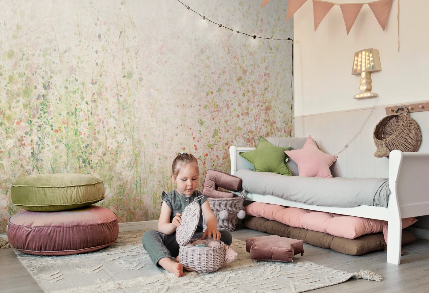 copy of BLOOM - rainbow - tapeta ogród wielkich kwiatów do pokoju dziecięcego