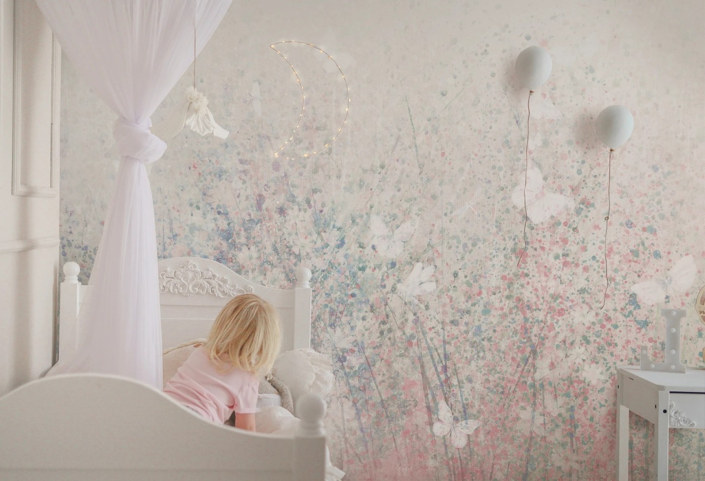 copy of copy of BLOOM - purple - tapeta ogród wielkich kwiatów do pokoju dziecięcego