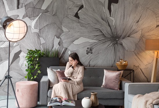 HIBISCUS - graphite grey - tapeta florystyczna do salonu lub sypialni