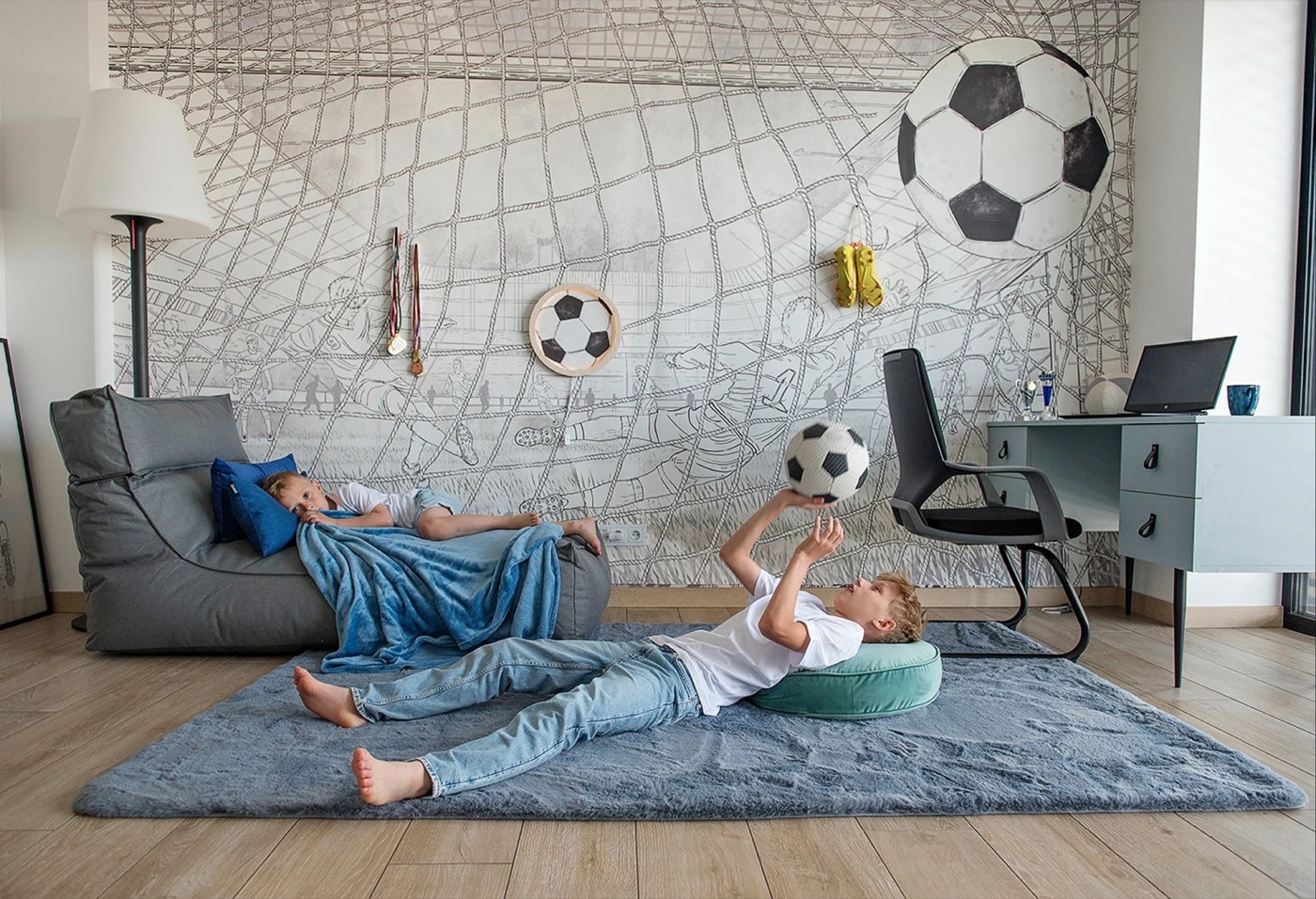 FOOTBALL - light green - tapeta dla chłopaka z piłką nożną