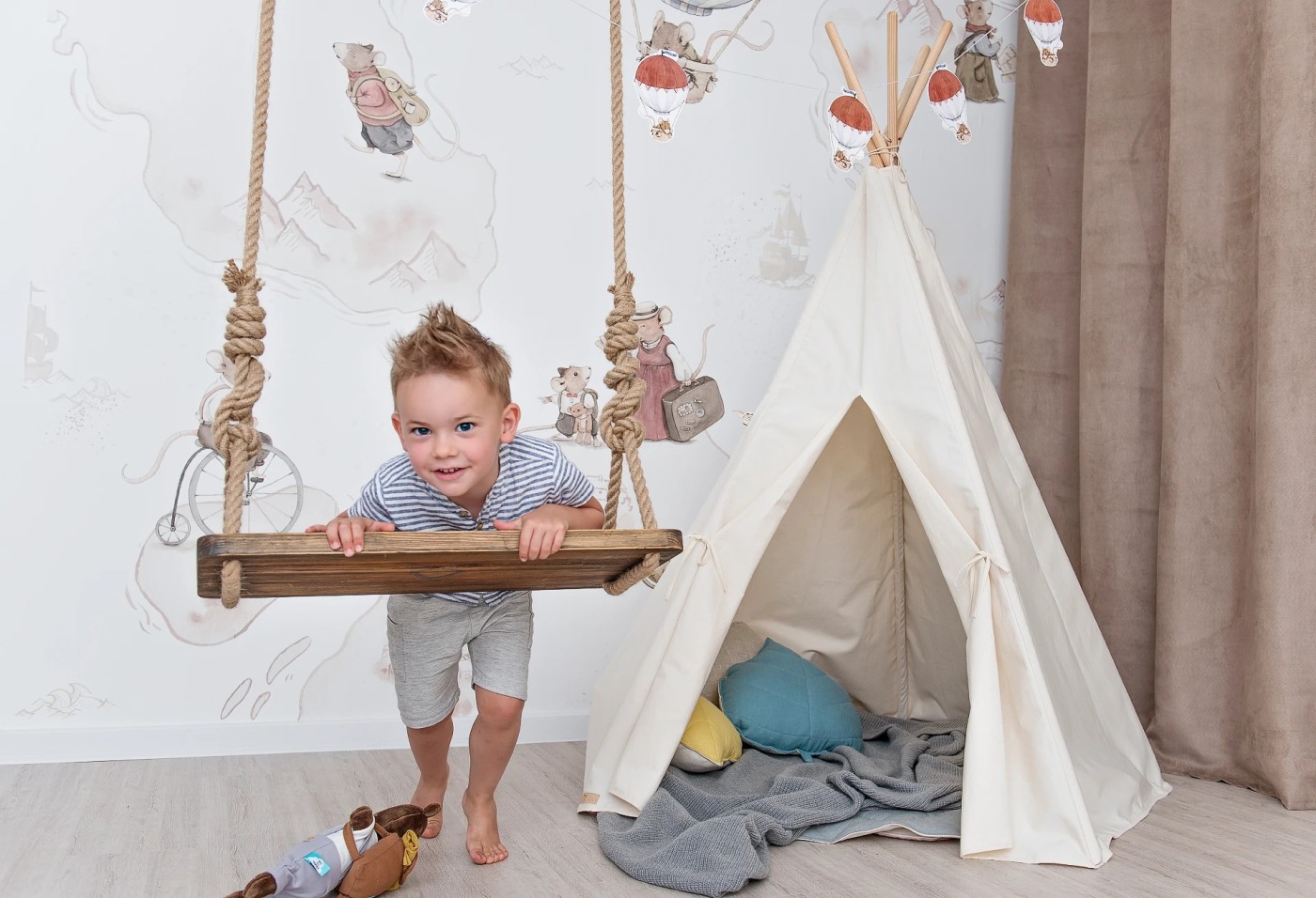 MYSZKI PODRÓŻNICZKI - tapeta dziecięca dla dziewczynki i chłopca w stylu vintage