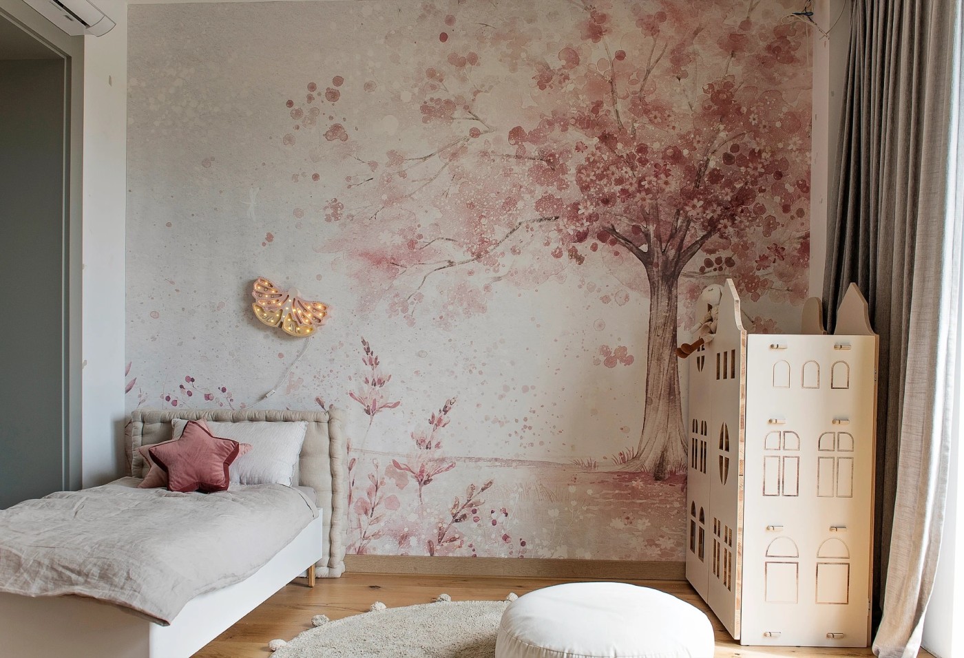 MERRY CHERRY - pink - różowa tapeta dla dziewczynki z drzewem
