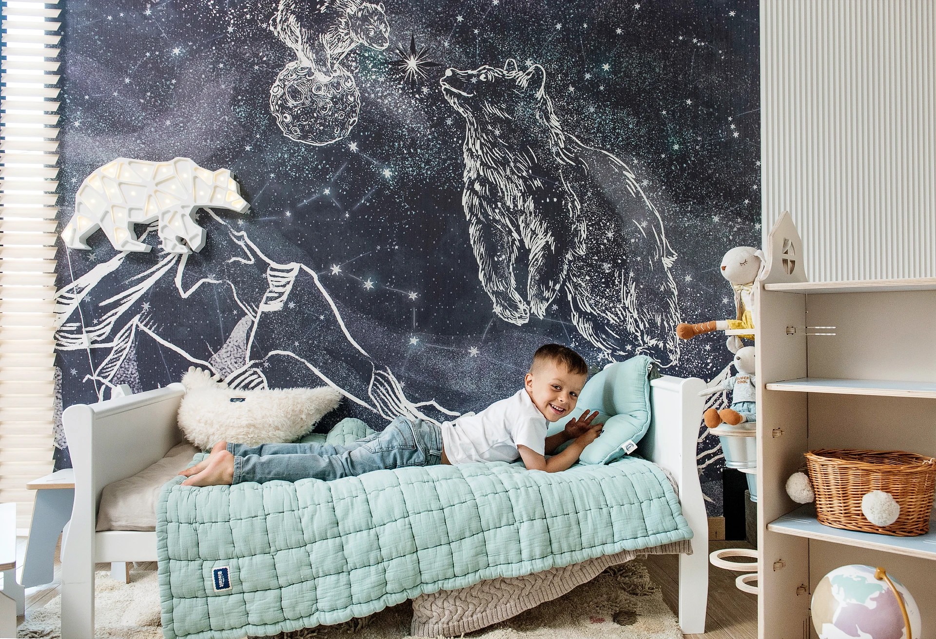 NOCNE NIEBO - niedźwiadki - stonowana tapeta do pokoju dziecięcego