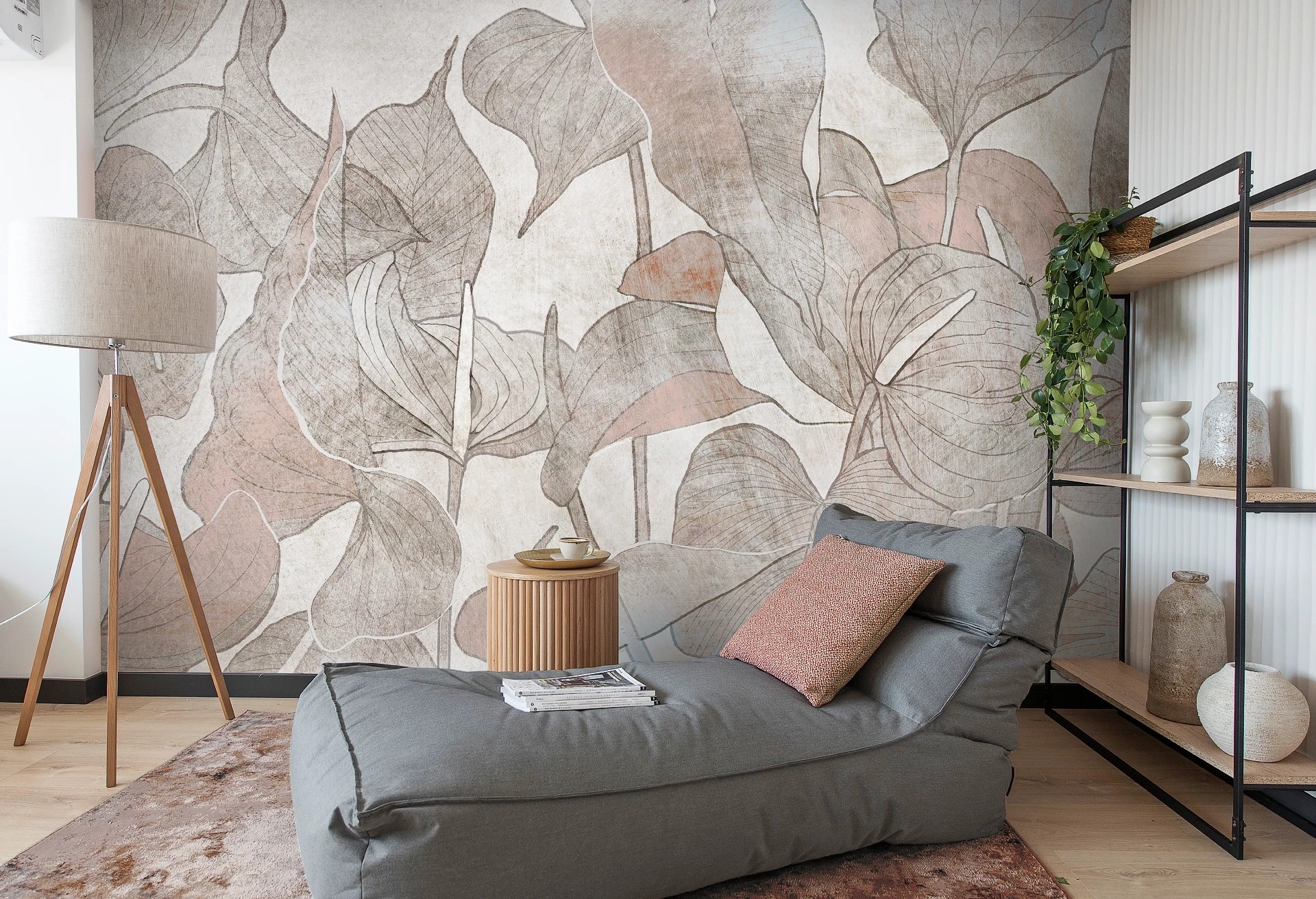 ANTURIUM - grey beige - tapeta z dużymi kwiatami