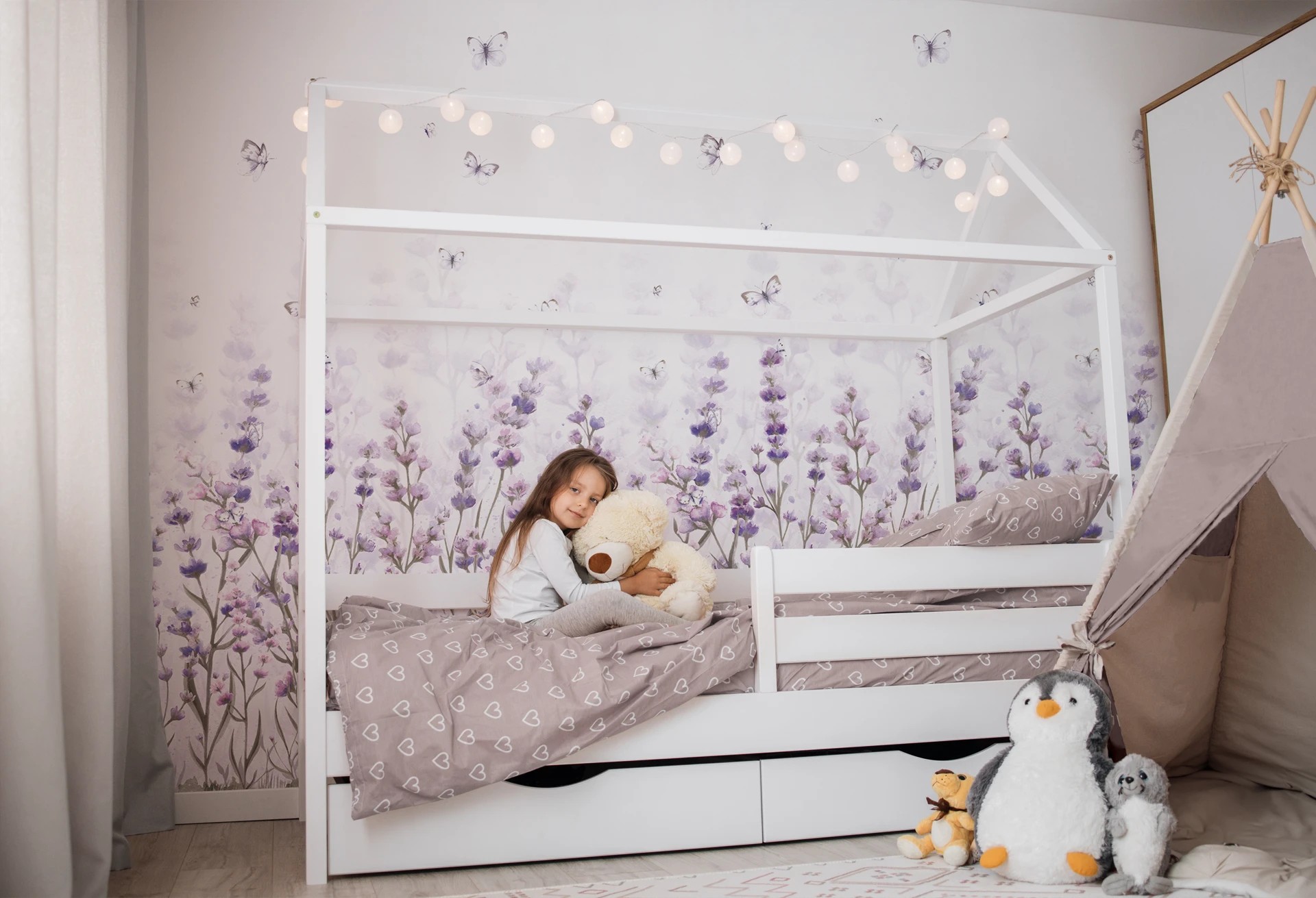 LAWENDOWA ŁĄKA - violet - tapeta w kwiaty polne do pokoju dziecięcego