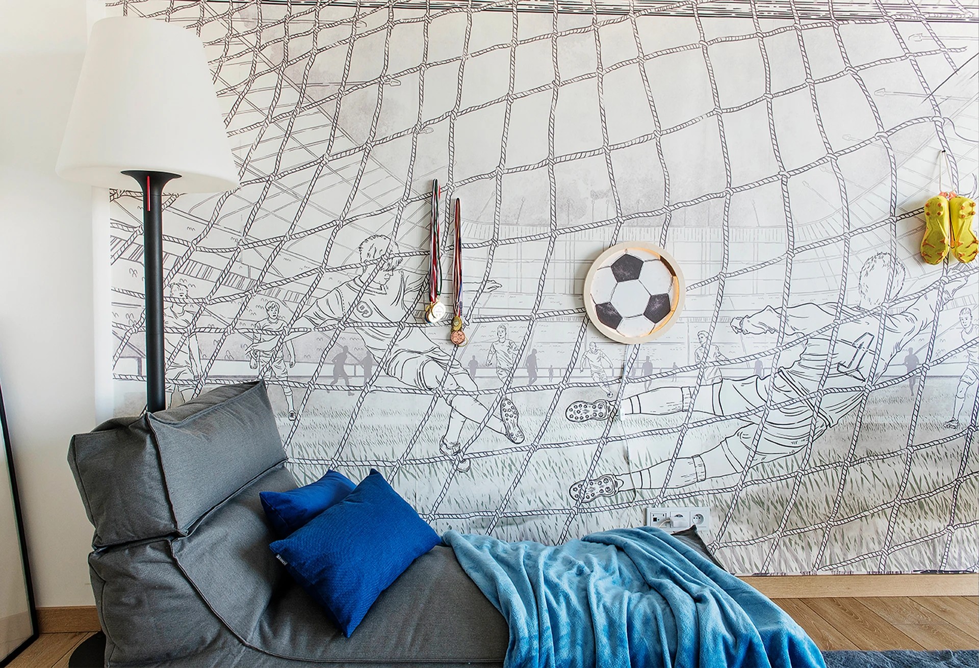 FOOTBALL - light green - tapeta dla chłopaka z piłką nożną