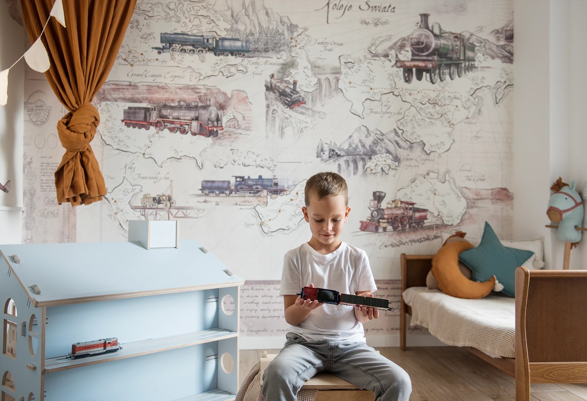 KOLEJE ŚWIATA - tapeta dla chłopca z motywem pociągów
