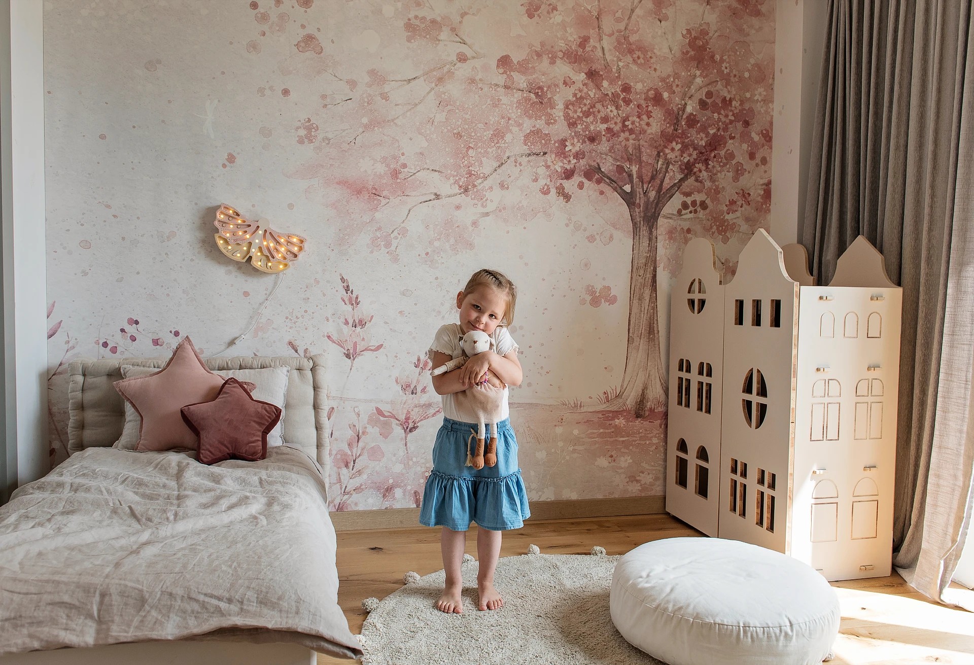 MERRY CHERRY - pink - różowa tapeta dla dziewczynki z drzewem