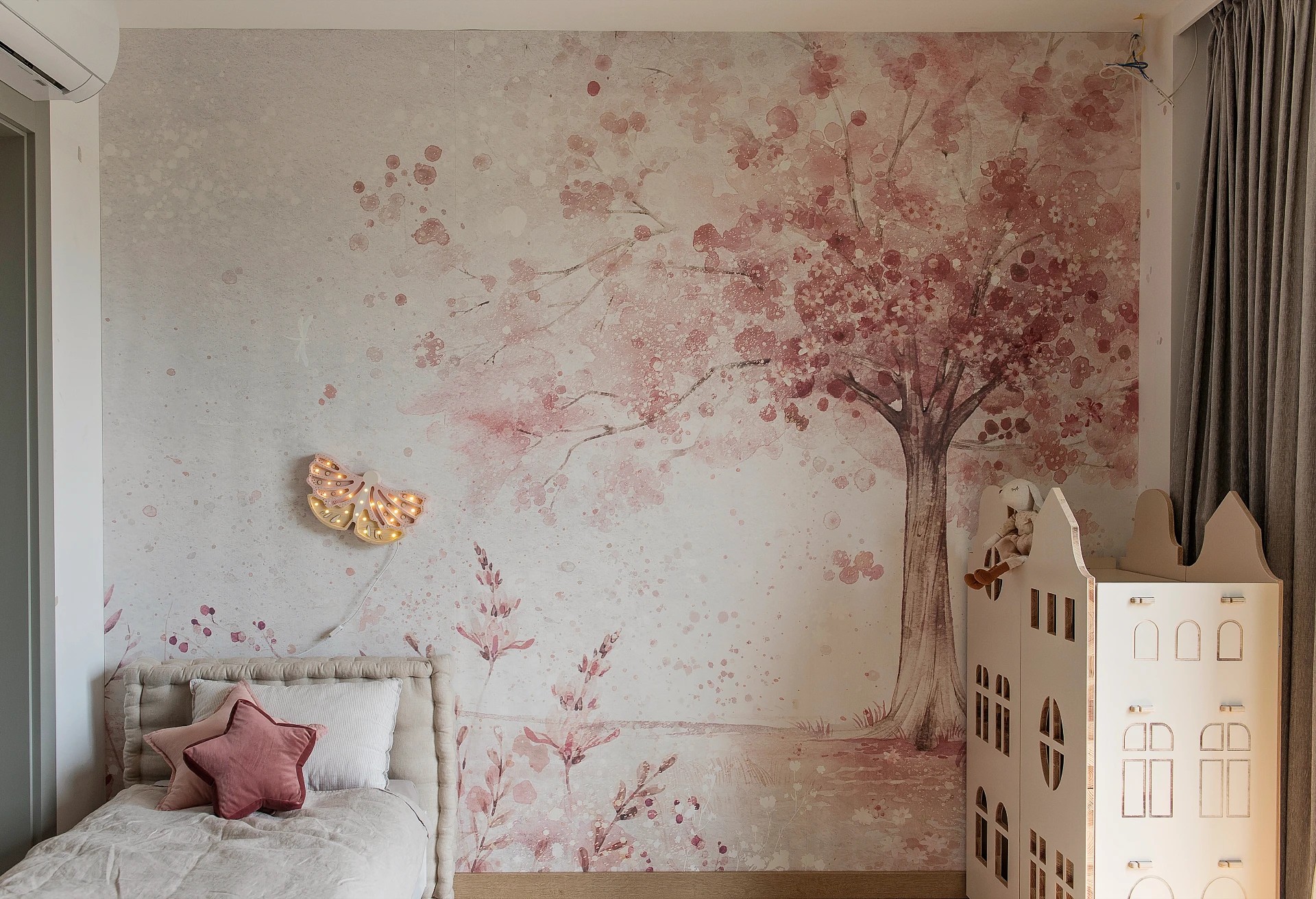 MERRY CHERRY - pink - różowa tapeta dla dziewczynki z drzewem